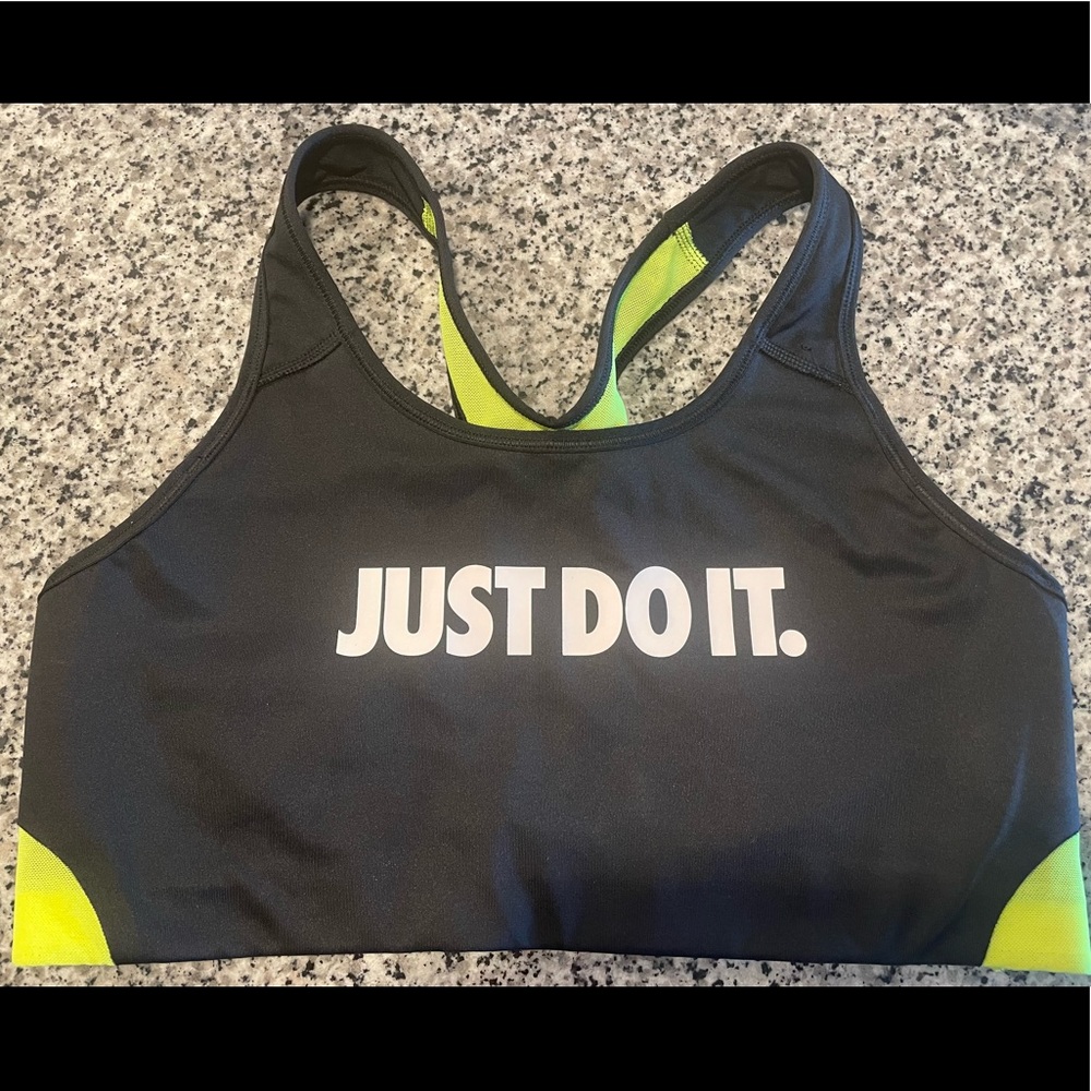 Nike Dri-Fit Sports Bra